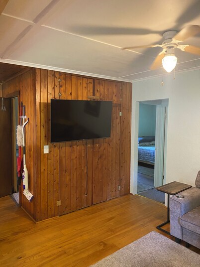 Come relax at the cabin on Indian lake. The outdoors awaits you and your pets.