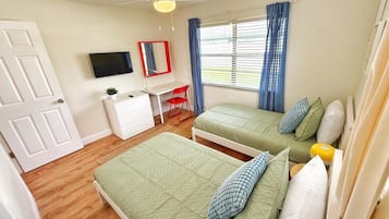 2 bedrooms, iron/ironing board, free WiFi, bed sheets