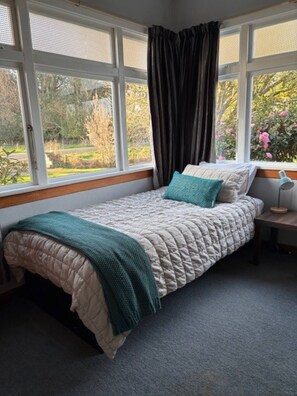 3 bedrooms, bed sheets