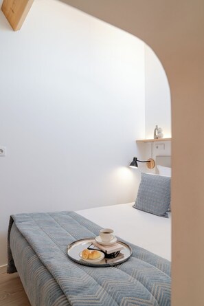 1 dormitorio, tabla de planchar con plancha, wifi gratis y ropa de cama