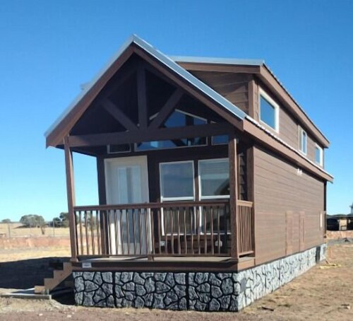 New Chalet! Closest to South Rim (20 Min), King + Loft. No Kitchen
