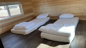 1 bedroom, travel cot, free WiFi, bed sheets