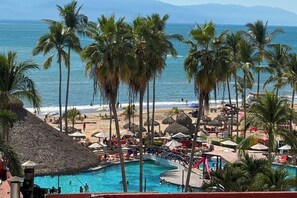Pool - Spacious, with access to the pool and the beach! (Puerto Vallarta)