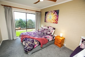 Family Apartment, Patio, Mountain View