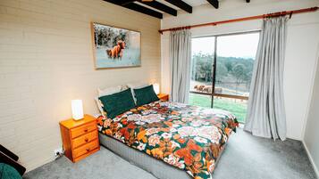 Family Apartment, Patio, Mountain View