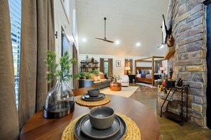 1 chambre, fer et planche Ă repasser, Wi-Fi, literie fournie