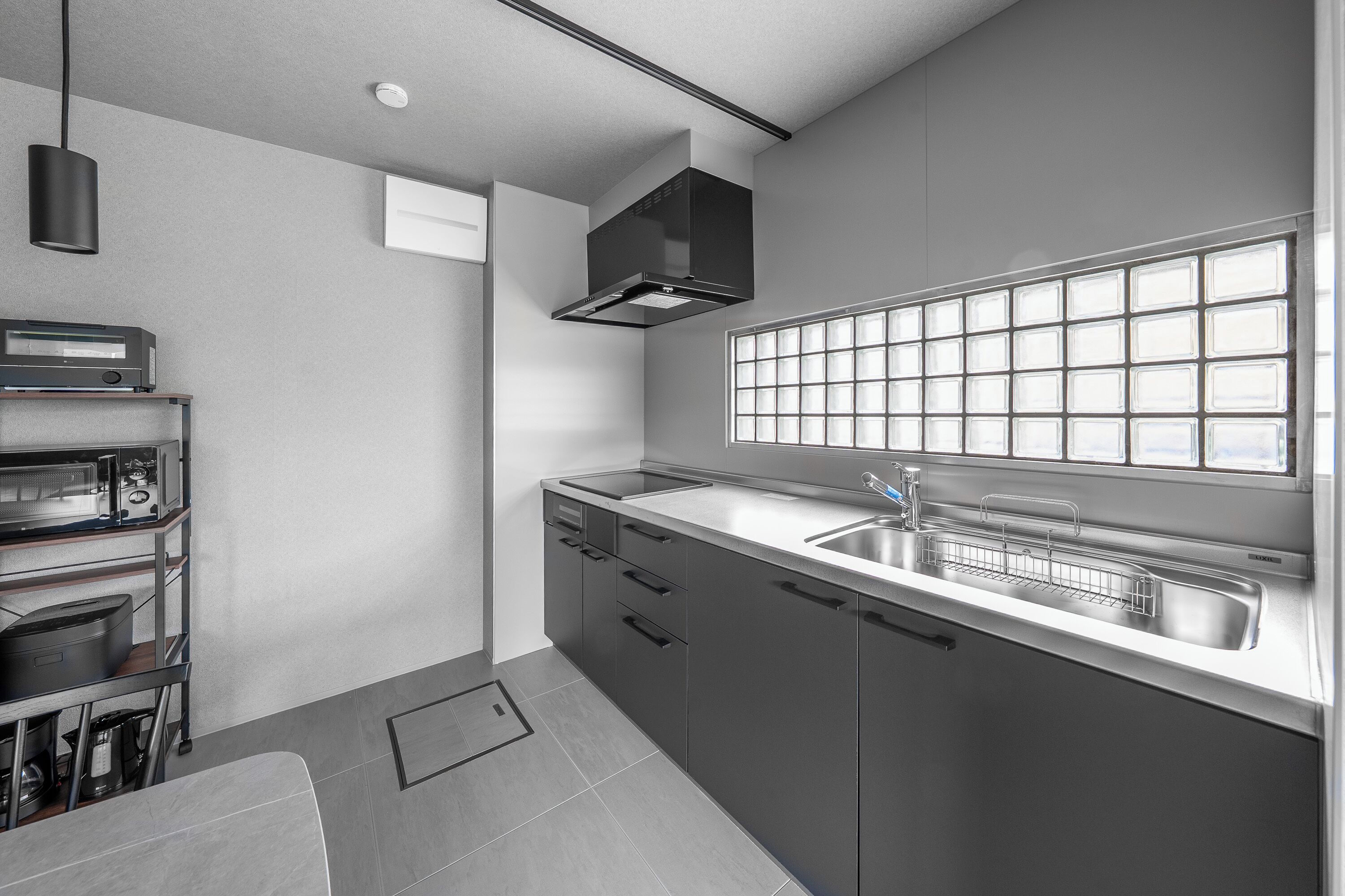 Fridge, microwave, stovetop, toaster