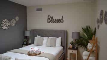 4 bedrooms, WiFi, bed sheets