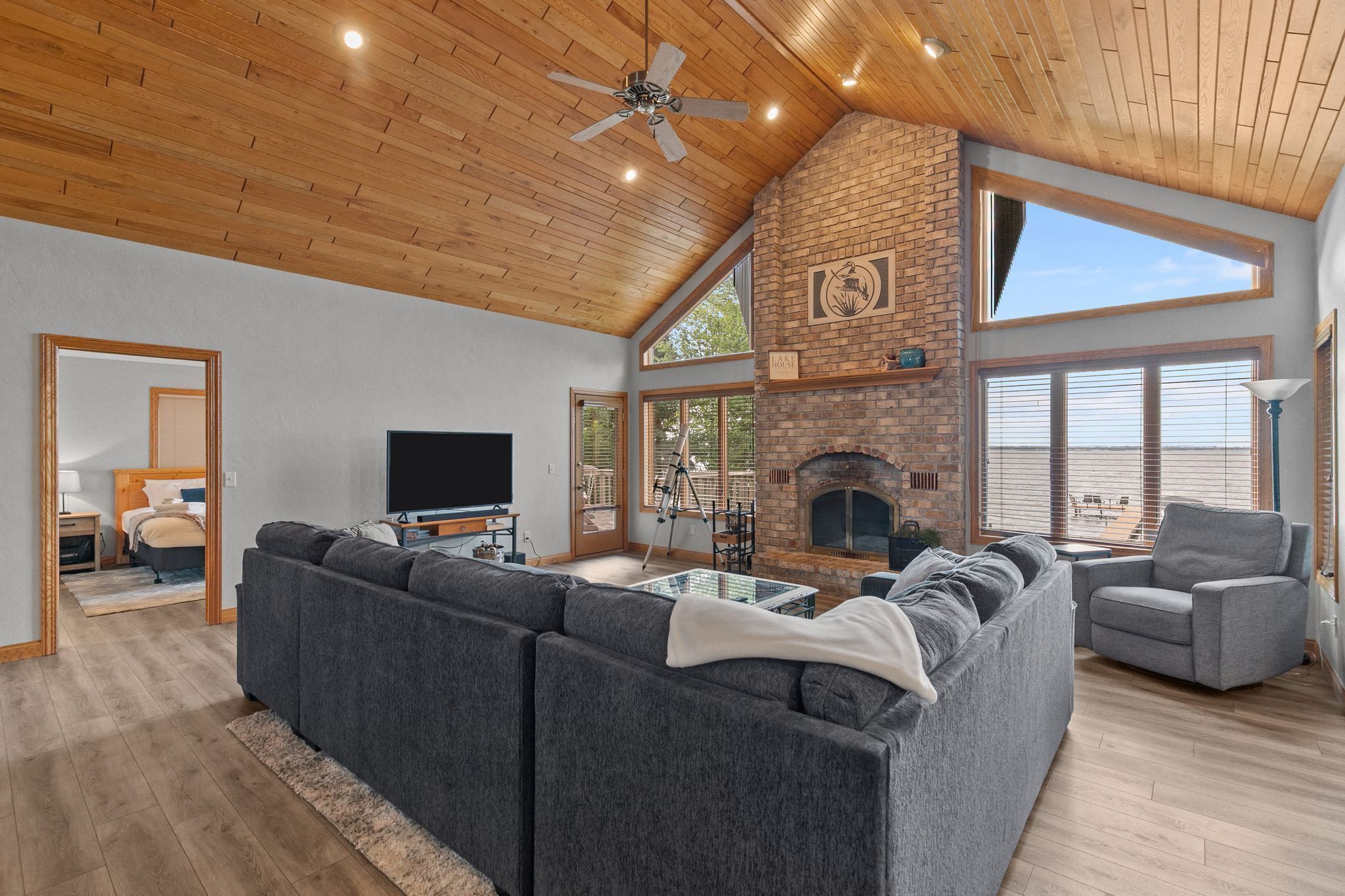 Breathtaking Waterfront Home On Lake Poygan - Sleeps 10! - Fremont, WI