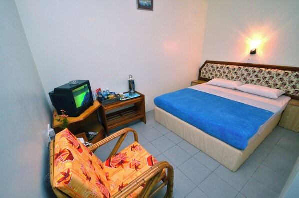 Basic Double Room | Blackout drapes, iron/ironing board, free WiFi