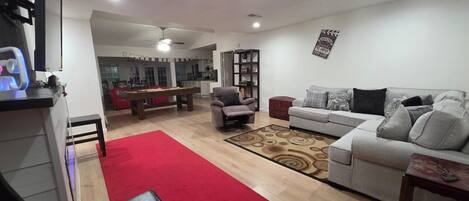 Televisión, chimenea