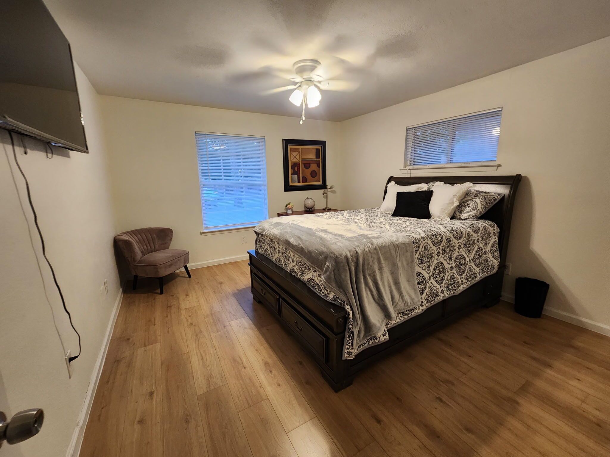 4 camere, ferro/asse da stiro, Wi-Fi