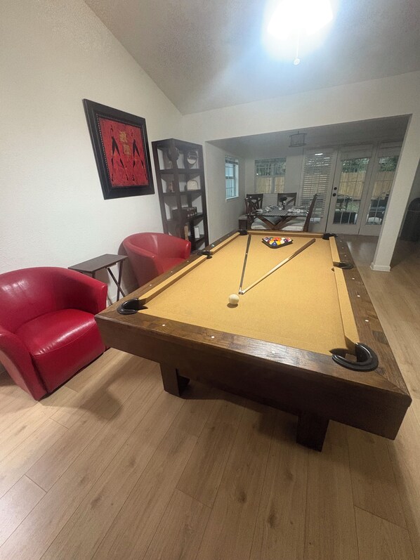 غرفة الألعاب