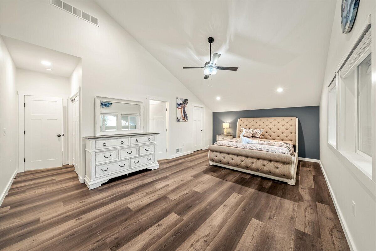 10 soverom, strykejern/-brett, reiseseng for barn og wi-fi (inkludert)