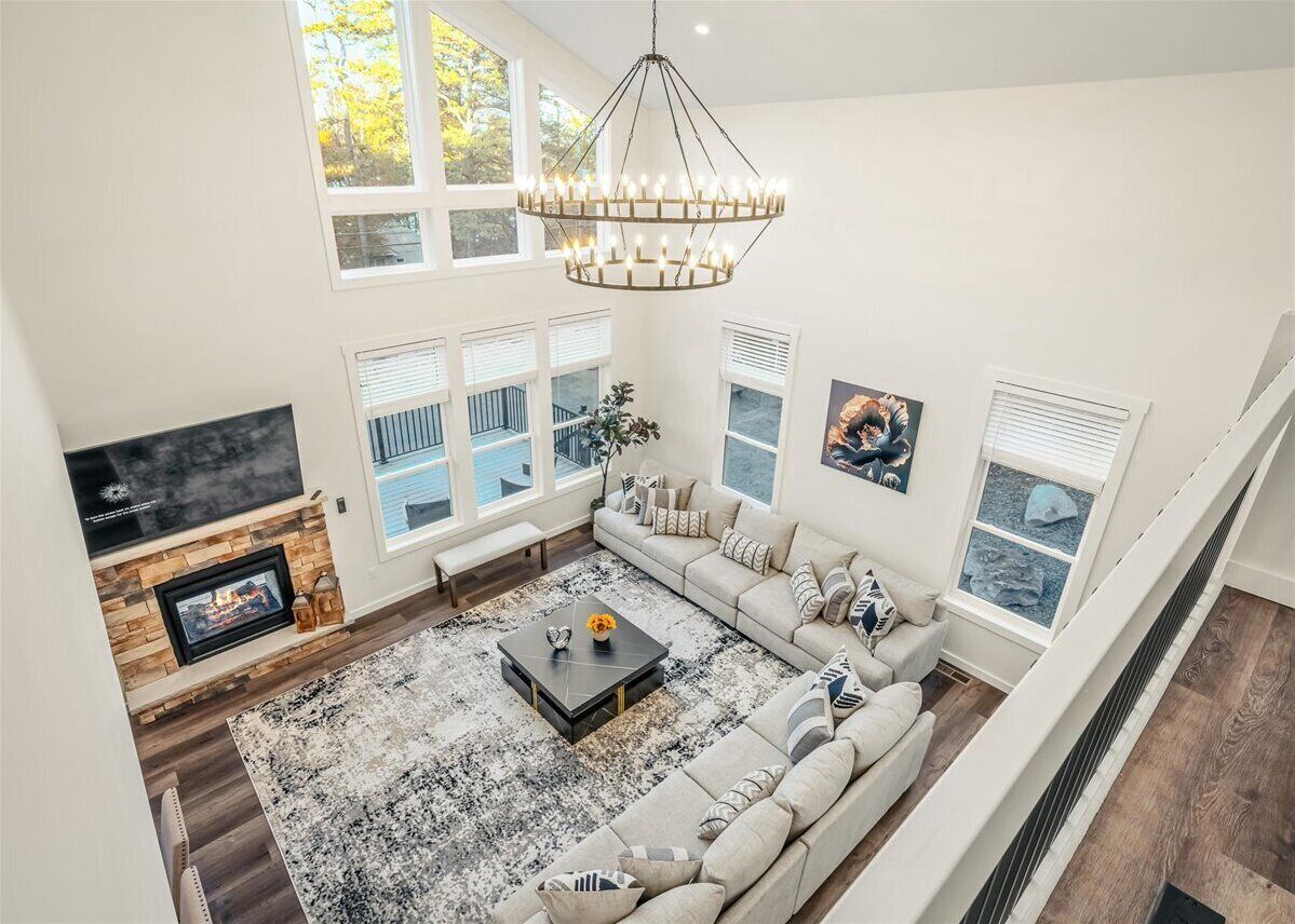 Älytelevisio, takka, videopelejä, pöytäjalkapallopöytä