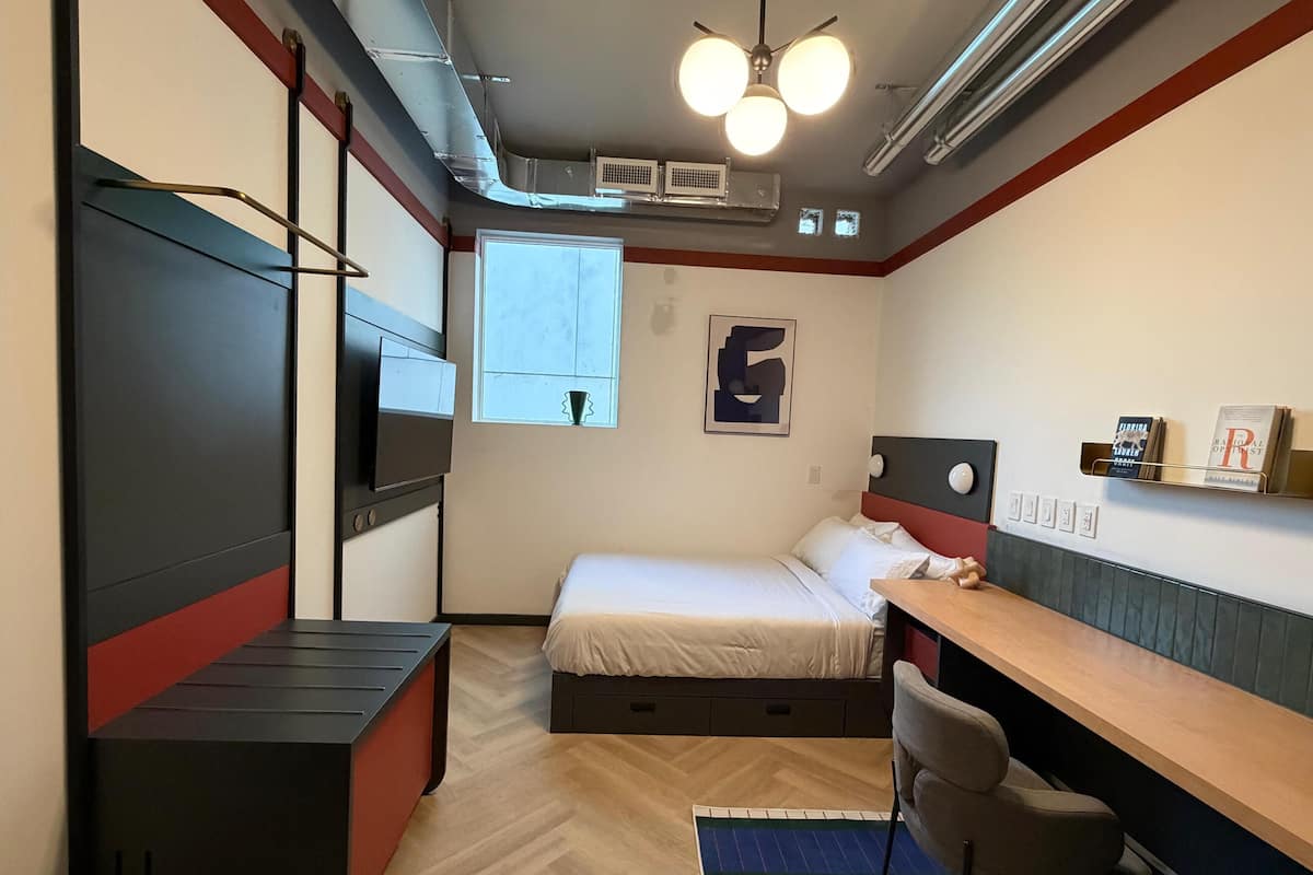 Chambre Standard | Coffre-fort, bureau, espace de travail pour ordinateurs portables