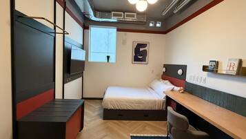 Standard Room | In-room safe, desk, laptop workspace, blackout drapes