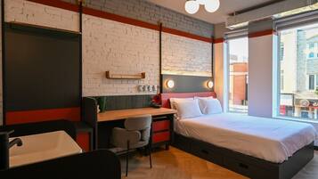 Superior Room, 1 Queen Bed | In-room safe, desk, laptop workspace, blackout drapes