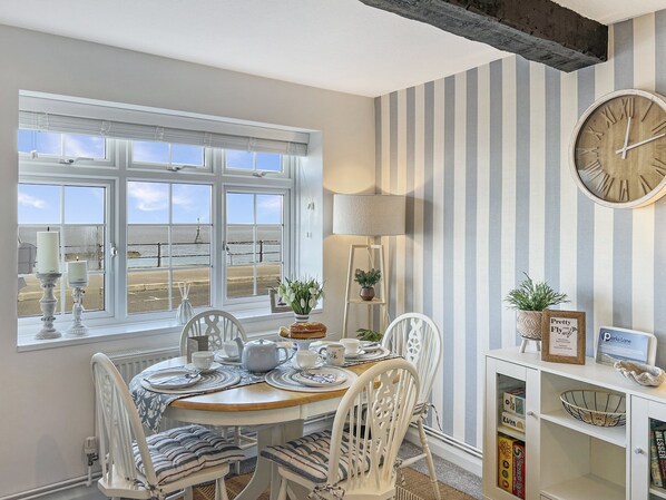 Dining - Beach View Cottage in Minehead (Minehead)
