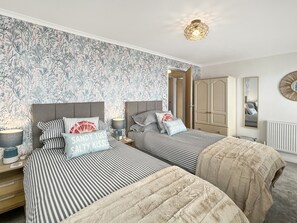 2 Schlafzimmer, Bügeleisen/Bügelbrett, Internetzugang, Bettwäsche