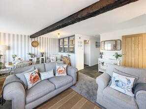 TV - Beach View Cottage in Minehead (Minehead)