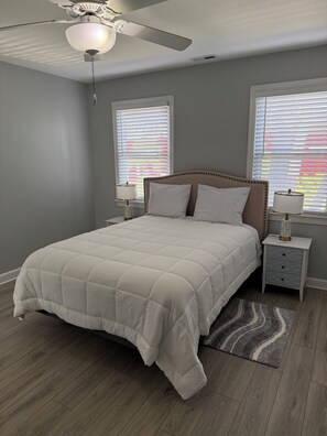 WiFi, bed sheets - 2-bedroom 2-bathroom apartment with FREE Parking in enchanting Washington (Washington)