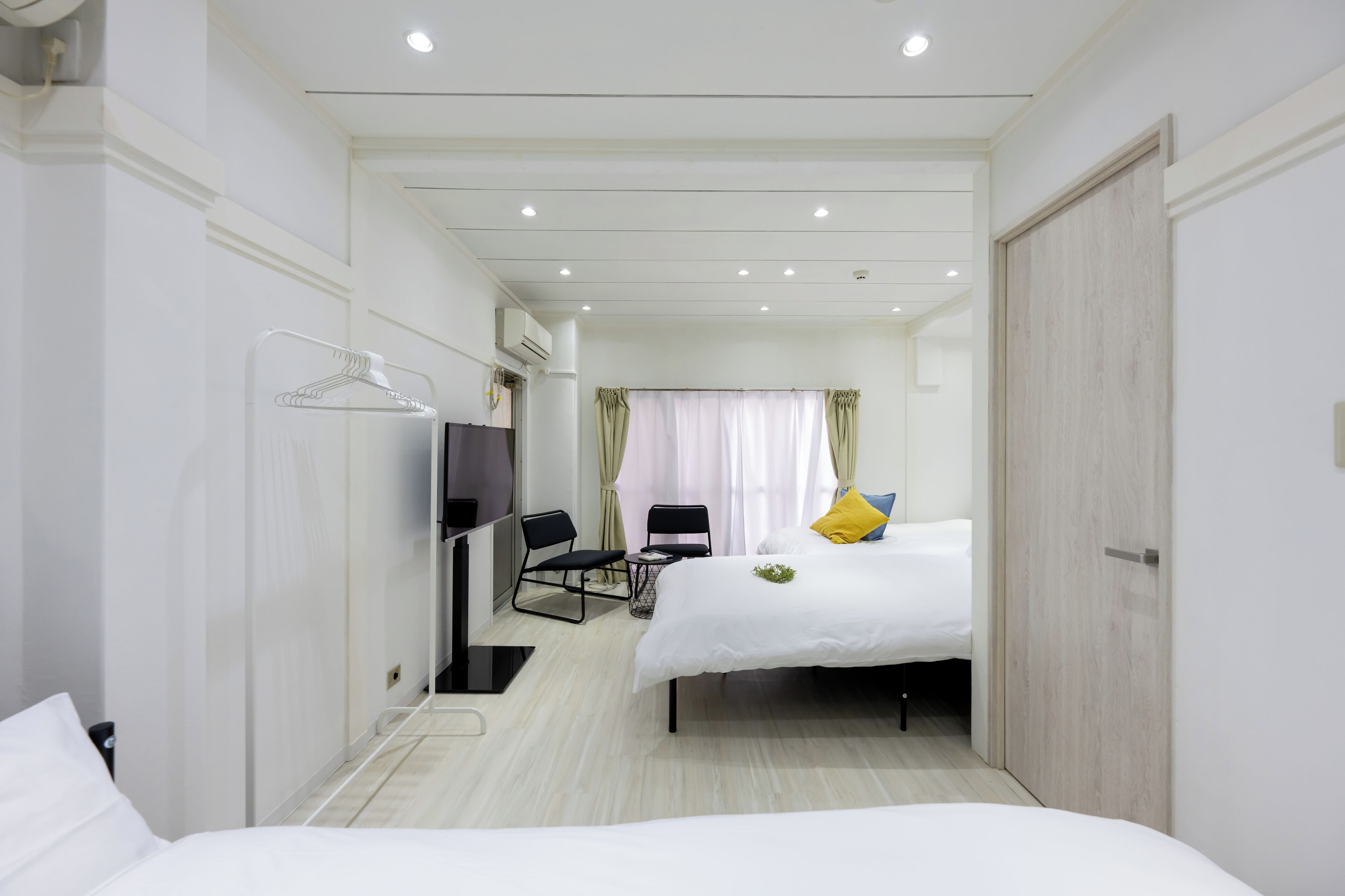 1 多间卧室、床单