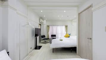 1 bedroom, bed sheets