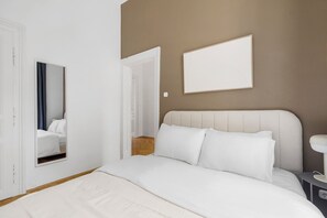 3 chambres, fer et planche à repasser, Wi-Fi, literie fournie