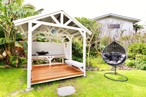 Tamarillo Bach - Your Relaxing Beach Escape in Coopers Beach