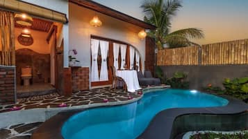 Fassade der Unterkunft – Abend/Nacht