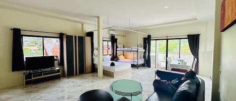 Family Penthouse, Mountain View | In-room safe, desk, laptop workspace, free WiFi