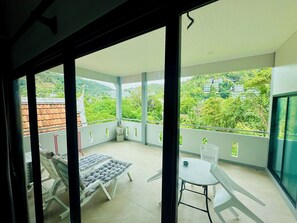 Cobertura família, vista para a montanha | Sacada