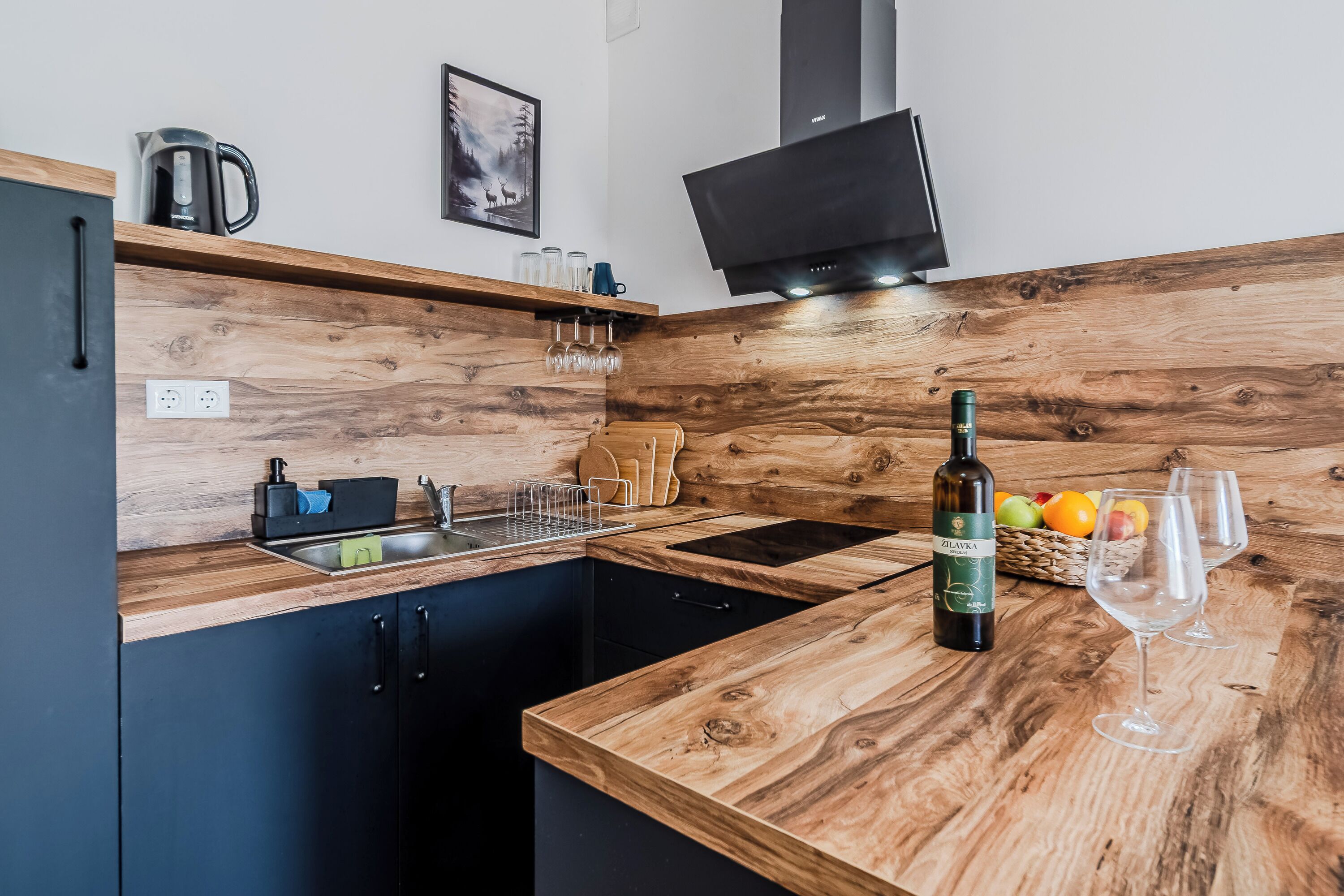 冰箱、微波炉、炉灶、厨具/餐具