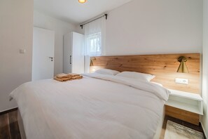 Room - Plitvice Lakes Apartments and Rooms 1, Plitvice Lakes - Irinovac, Croatia (Plitvice Lakes - Irinovac)