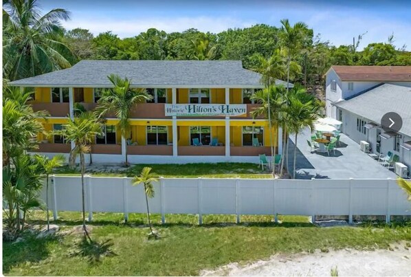 숙박 시설 정면