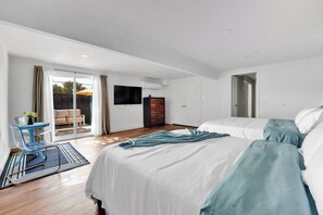 7 bedrooms, iron/ironing board, free WiFi, bed sheets