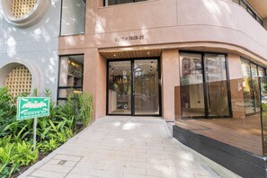 Property entrance - Jatisa Living by Housy (Medellin)