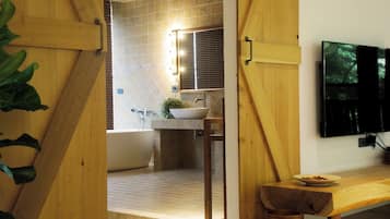 Deluxe Quadruple Room, Balcony, Garden View | Spa