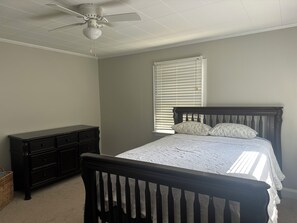 3 bedrooms, WiFi, bed sheets