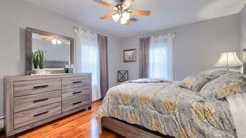5 bedrooms, free WiFi, bed sheets
