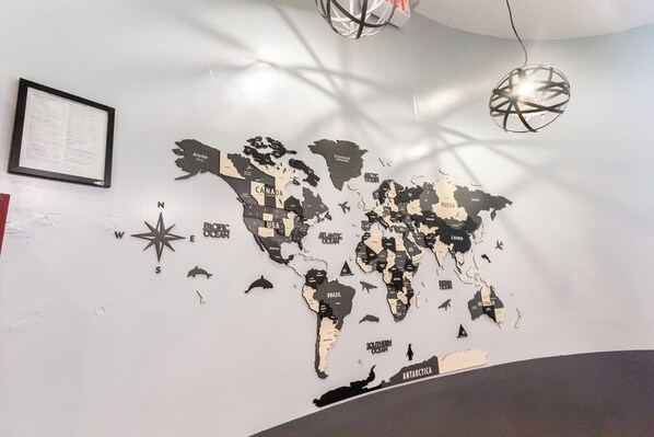 المنشأة من الداخل