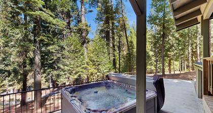 Large Mountain Chalet with Spa, Wet Bar, Home Gym, Decks, Near Lake by Skiing