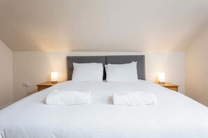 3 chambres, fer et planche Ă repasser, Wi-Fi, draps fournis