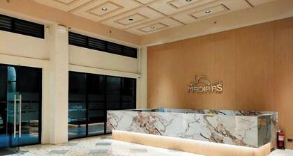 Hotel Madiaas by RedDoorz