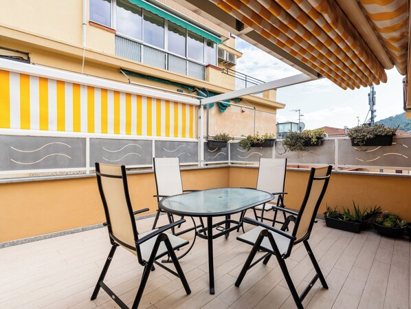 Outdoor dining - By Center and Sea by Interhome (Alassio)