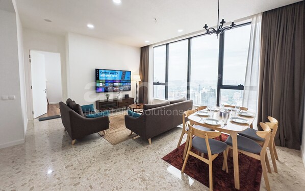 Deluxe Condo, Kitchen, City View | Living area