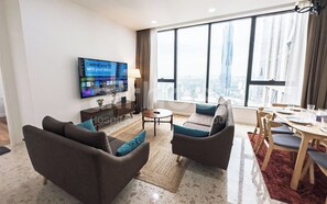 Deluxe Condo, Kitchen, City View | Living area