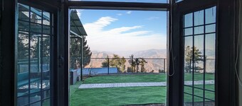 Luxury 7 Room Private Villa near Shimla