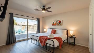 4 bedrooms, iron/ironing board, WiFi, bed sheets